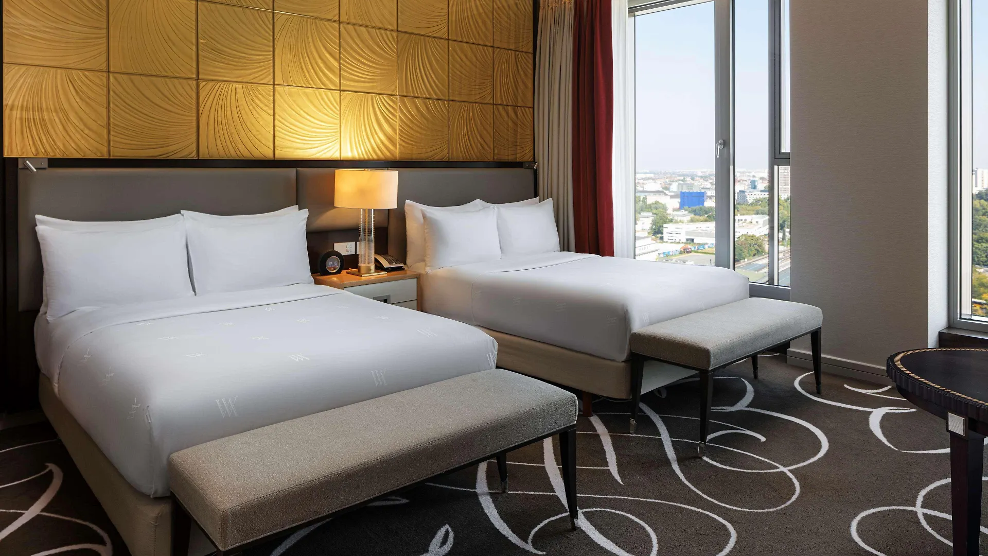 Waldorf Astoria Berlin Otel