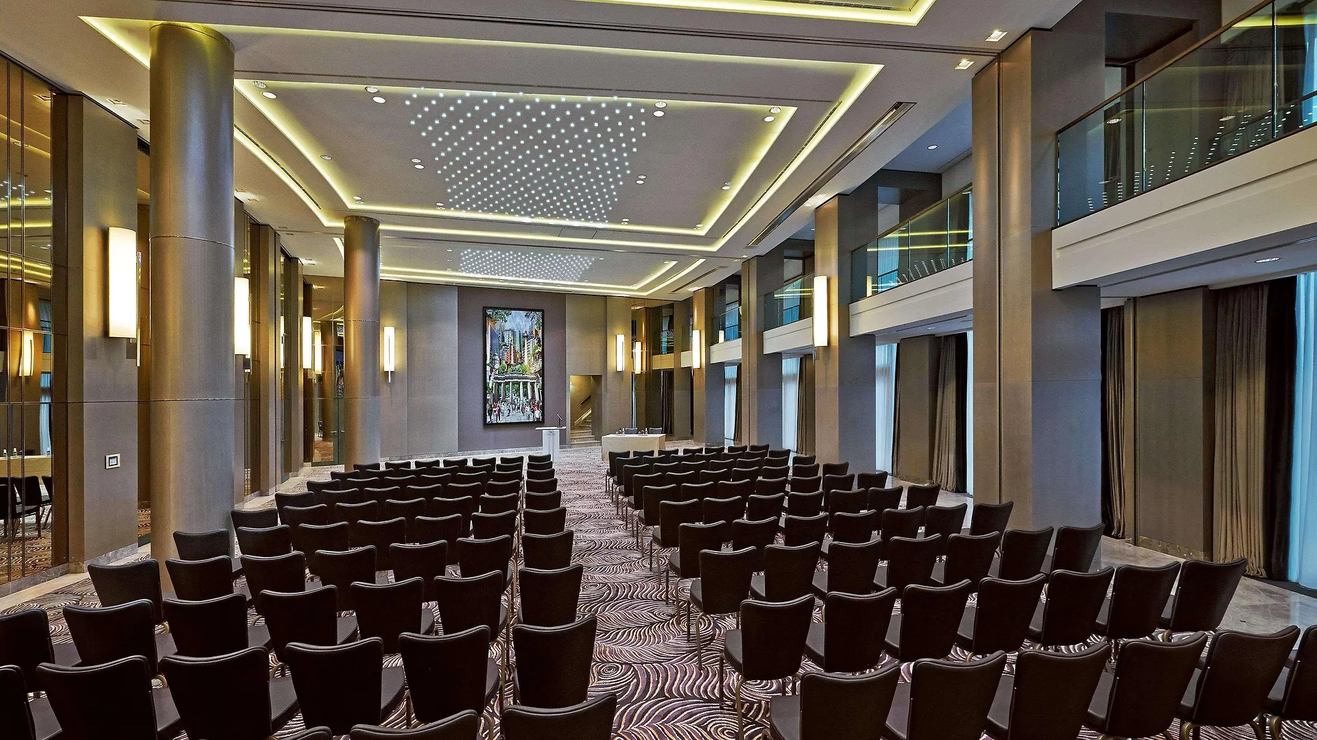Waldorf Astoria Berlin Otel