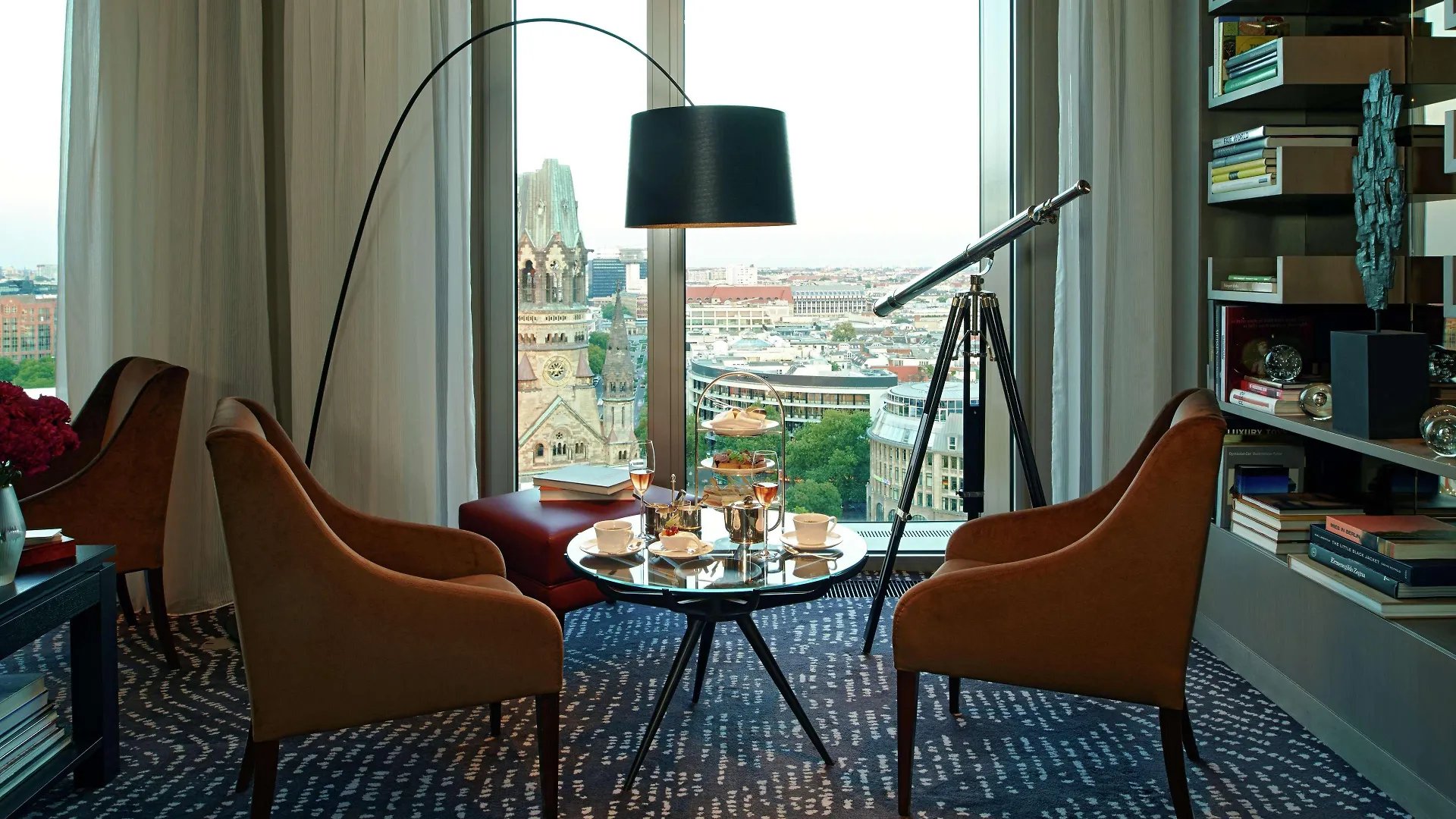 Waldorf Astoria Berlin Otel