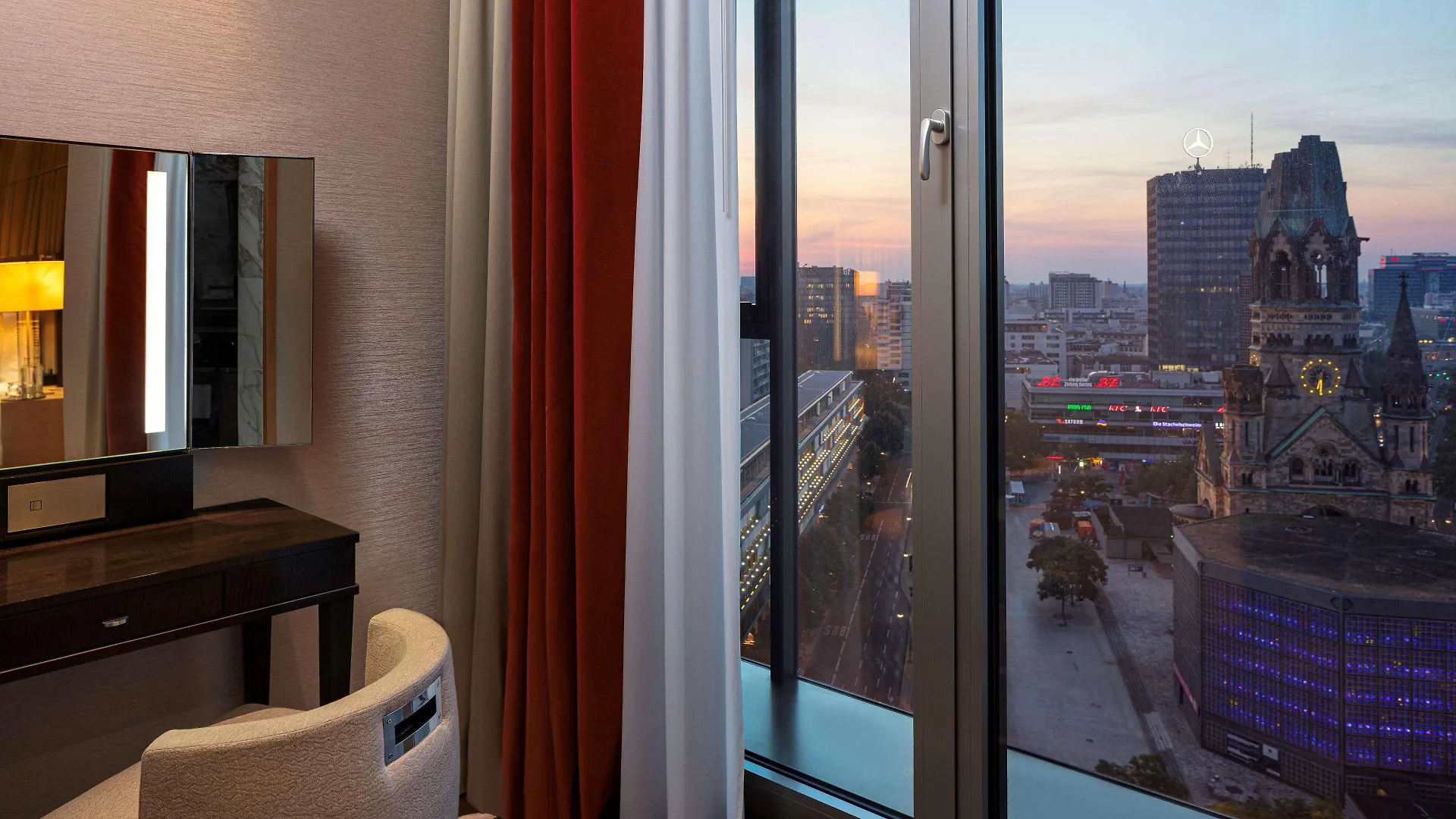 Waldorf Astoria Berlin Otel