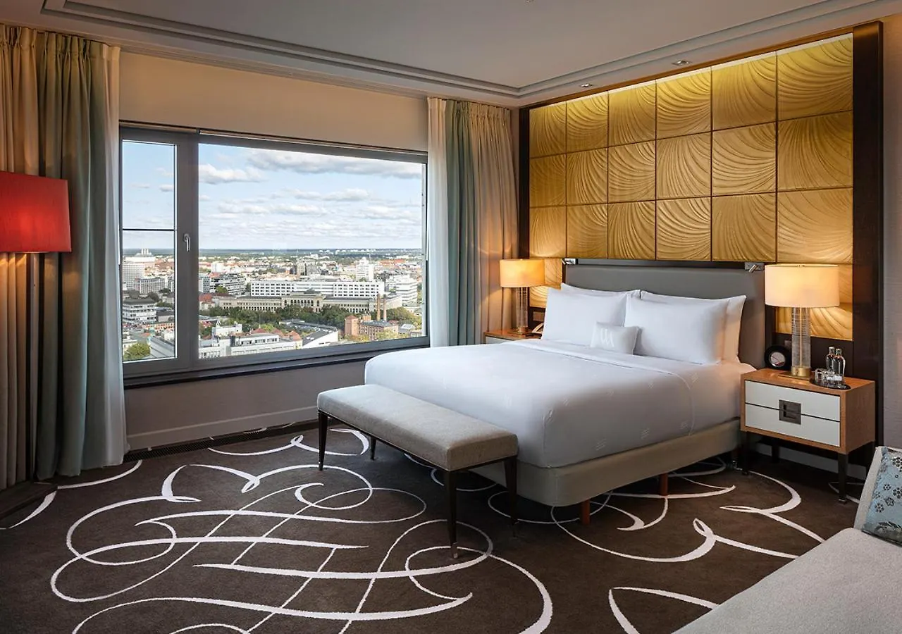 Waldorf Astoria Berlin Otel
