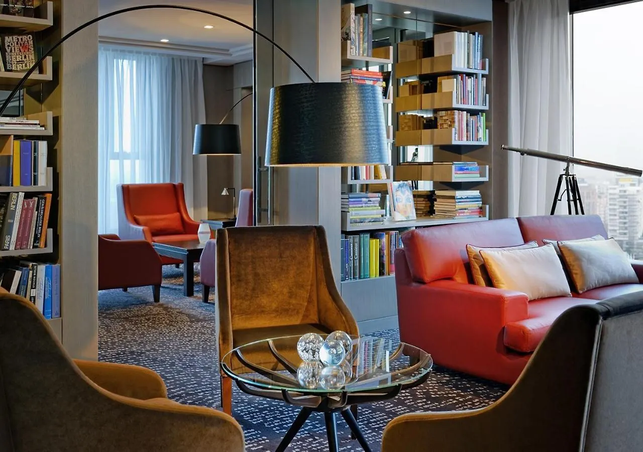 Waldorf Astoria Berlin Otel