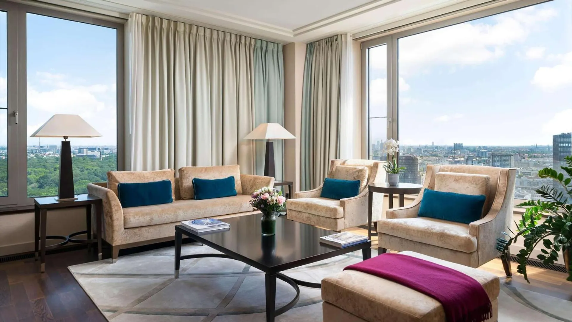 Waldorf Astoria Berlin Otel 5*,