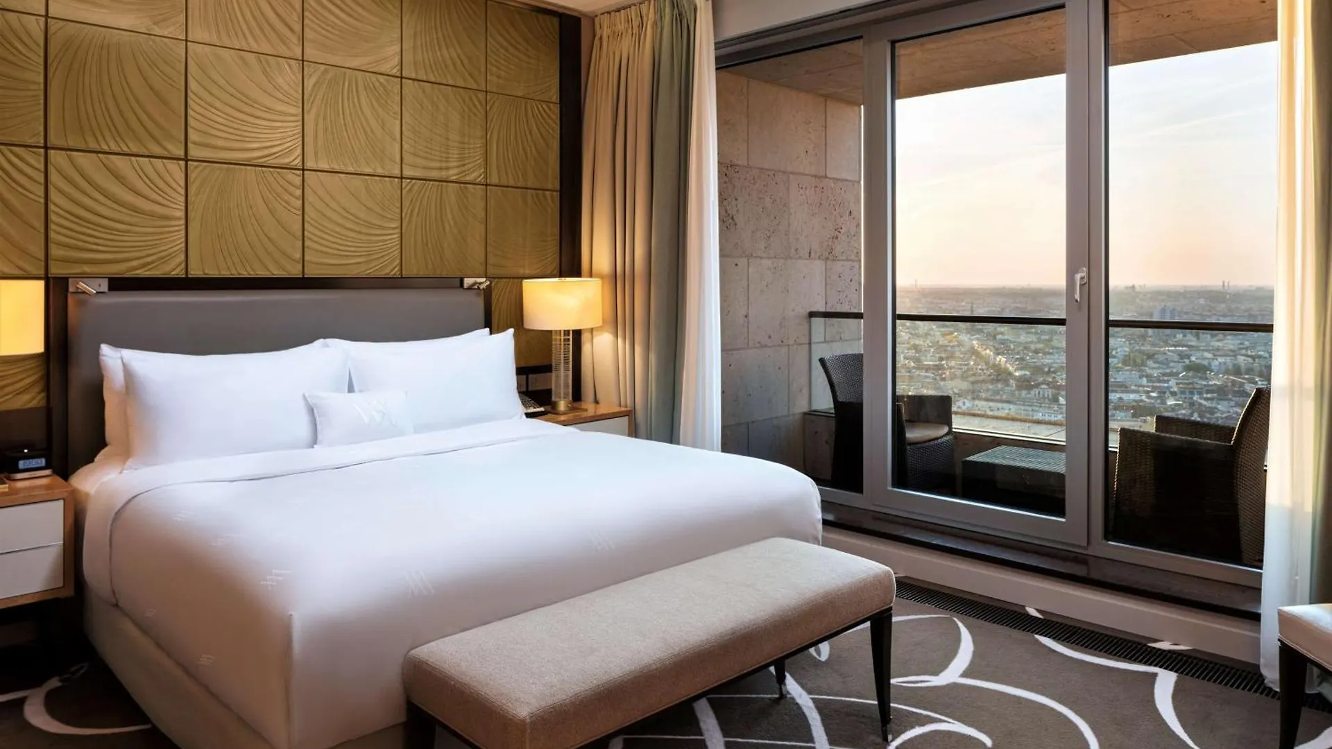 Waldorf Astoria Berlin Otel