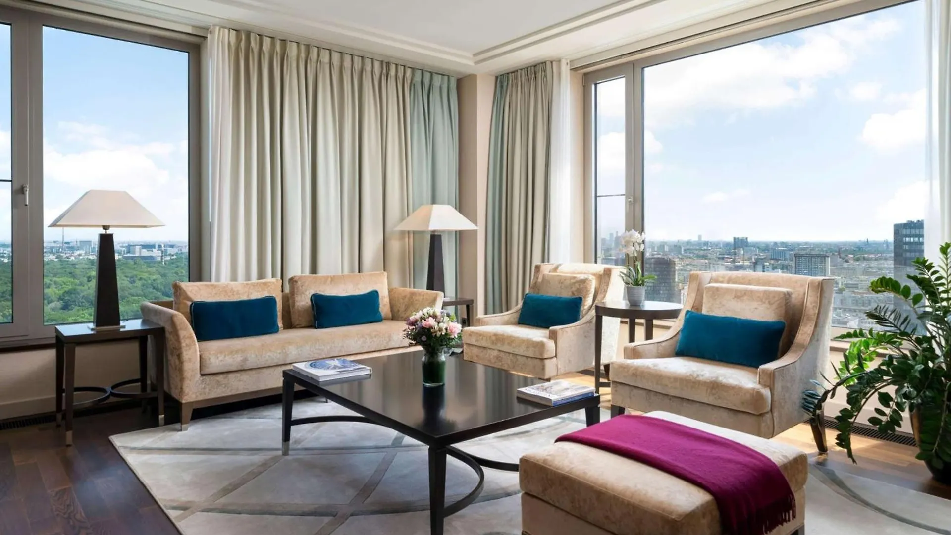 Waldorf Astoria Berlin Otel
