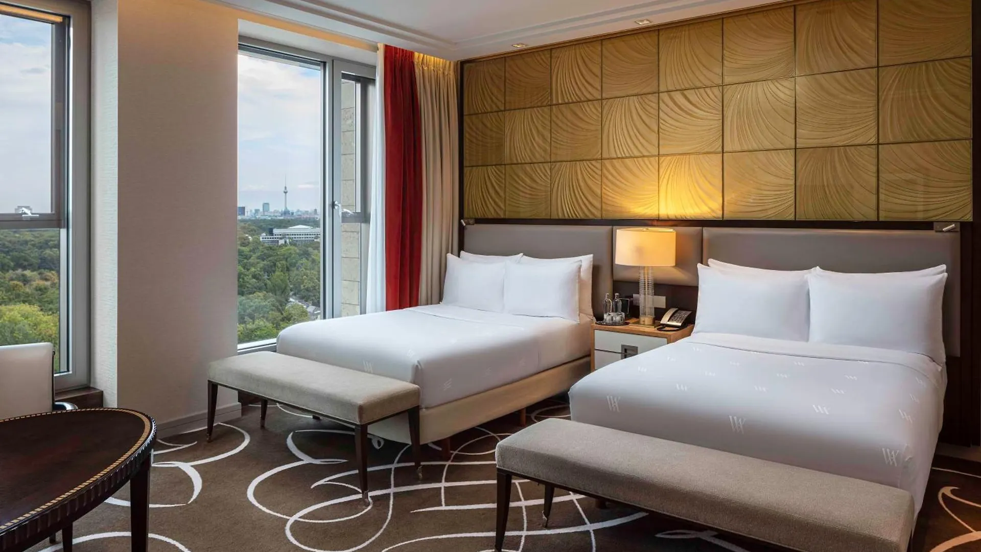 Waldorf Astoria Berlin Otel