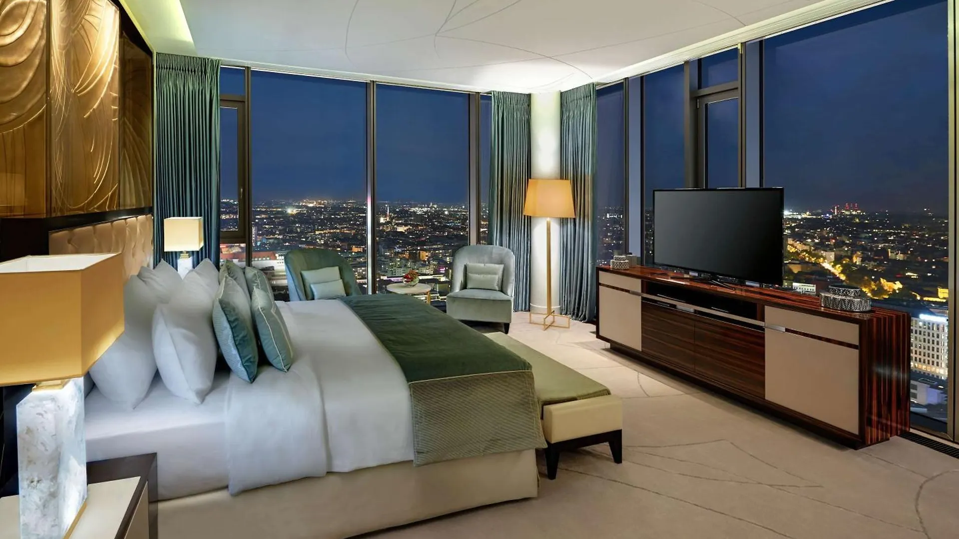Waldorf Astoria Berlin Otel